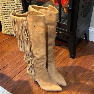 Fringed Tan Suede Knee-High Boots Vince Camuto Sz 8.5 NEW